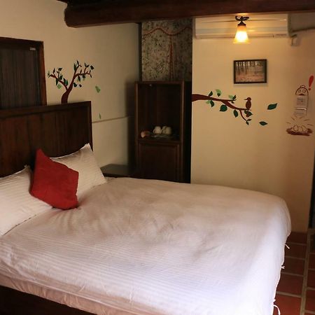 Longmen Inn Bed And Breakfast Jinning Exterior photo
